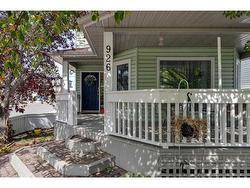 926 19 Avenue NW Calgary, AB T2M 0Z5