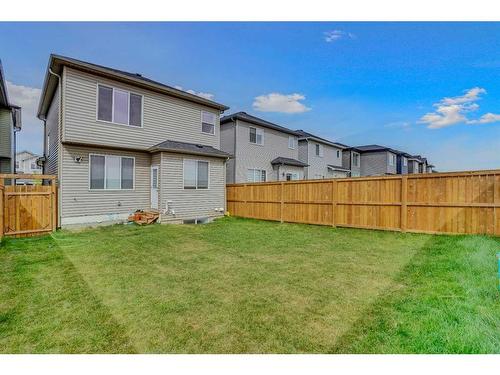 301 Corner Meadows Way Ne, Calgary, AB - Outdoor