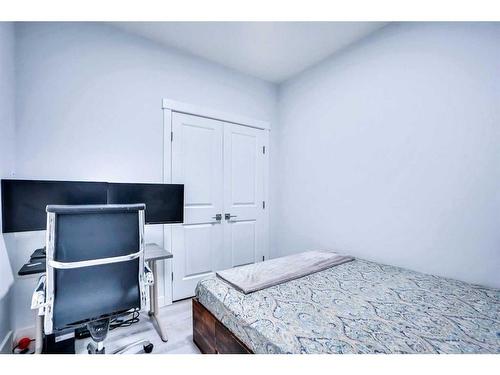 301 Corner Meadows Way Ne, Calgary, AB - Indoor Photo Showing Bedroom