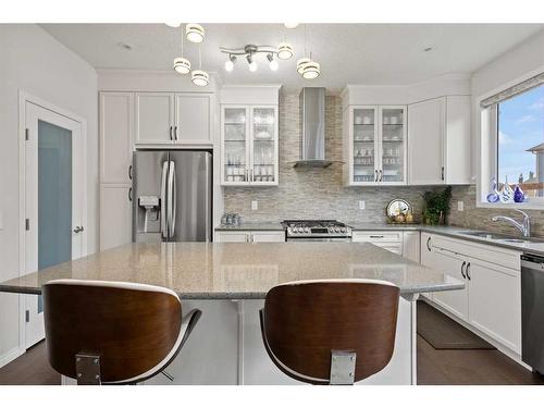 411 Windrow Common Sw, Airdrie, AB - Indoor Photo Showing Kitchen With Stainless Steel Kitchen With Upgraded Kitchen