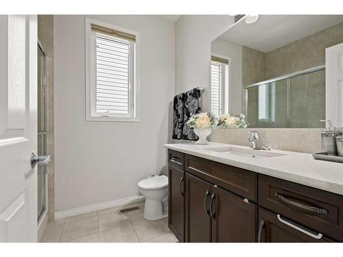 411 Windrow Common Sw, Airdrie, AB - Indoor Photo Showing Bathroom