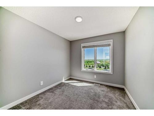 1870 Rangeview Drive Se, Calgary, AB - Indoor Photo Showing Other Room