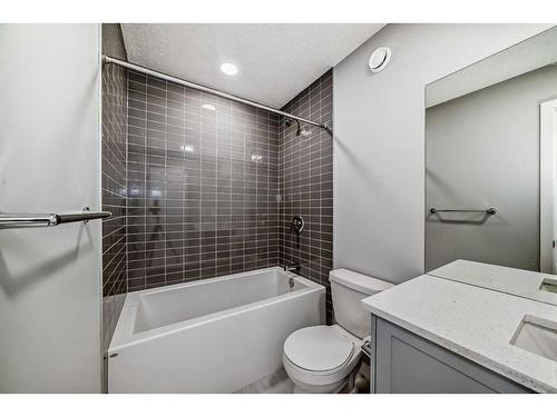 1870 Rangeview Drive Se, Calgary, AB - Indoor Photo Showing Bathroom