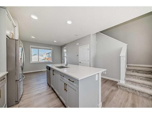 1870 Rangeview Drive Se, Calgary, AB - Indoor Photo Showing Kitchen