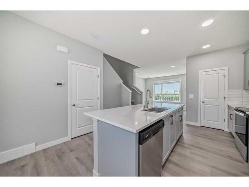 1870 Rangeview Drive Se, Calgary, AB - Indoor Photo Showing Kitchen