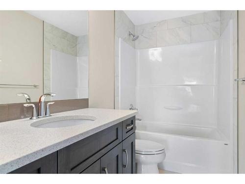 185 Carringvue Manor Nw, Calgary, AB - Indoor Photo Showing Bathroom