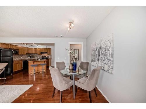 409-140 Sagewood Boulevard Sw, Airdrie, AB - Indoor Photo Showing Dining Room