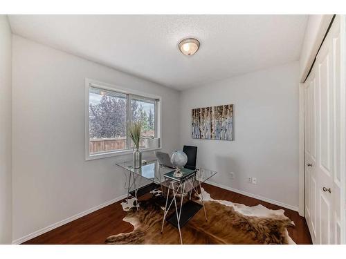 409-140 Sagewood Boulevard Sw, Airdrie, AB - Indoor Photo Showing Dining Room