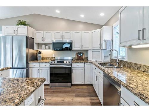 378009 232 Street West, Rural Foothills County, AB - Indoor Photo Showing Kitchen With Double Sink With Upgraded Kitchen