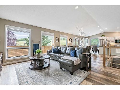 378009 232 Street West, Rural Foothills County, AB - Indoor Photo Showing Living Room