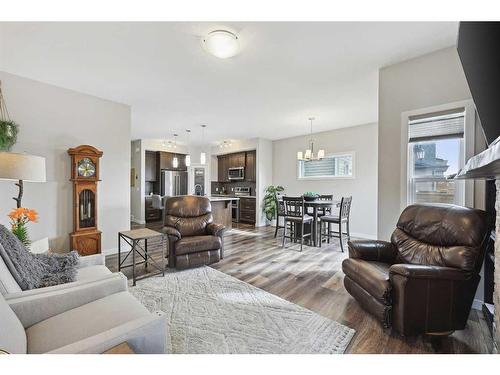 2132 Ravensdun Crescent Se, Airdrie, AB - Indoor Photo Showing Living Room