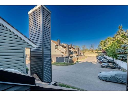 217-36 Glamis Green Sw, Calgary, AB - Outdoor