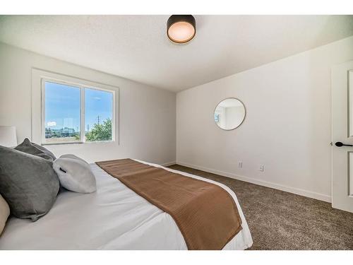 138-3015 51 Street Sw, Calgary, AB - Indoor Photo Showing Bedroom