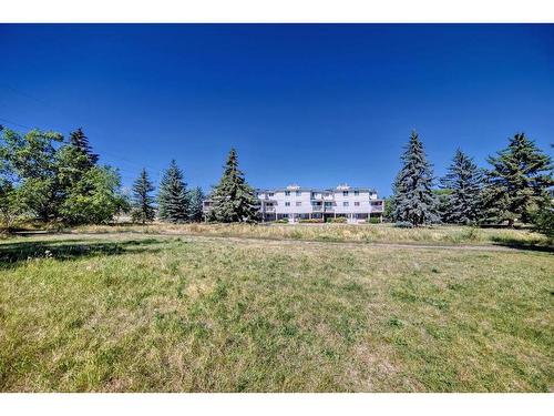 138-3015 51 Street Sw, Calgary, AB - Outdoor With View