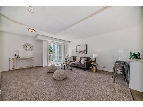 138-3015 51 Street Sw, Calgary, AB - Indoor