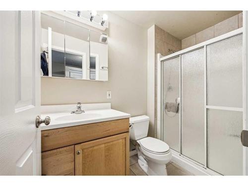 1436 Lake Ontario Drive Se, Calgary, AB - Indoor Photo Showing Bathroom