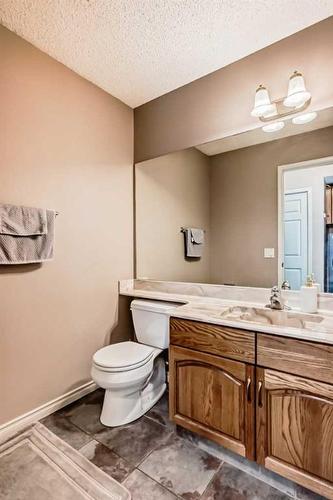 64 Santana Hill Nw, Calgary, AB - Indoor Photo Showing Bathroom