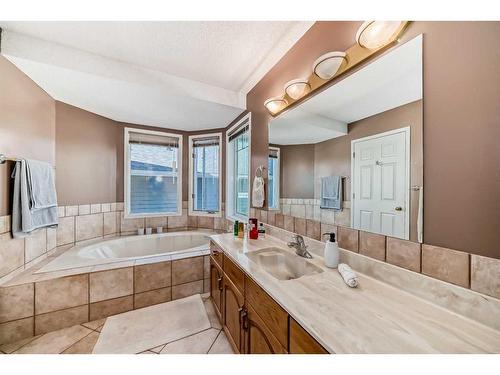 64 Santana Hill Nw, Calgary, AB - Indoor Photo Showing Bathroom