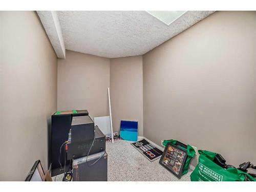 64 Santana Hill Nw, Calgary, AB - Indoor Photo Showing Other Room