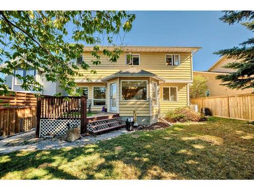 64 Santana Hill Nw, Calgary, AB - Outdoor