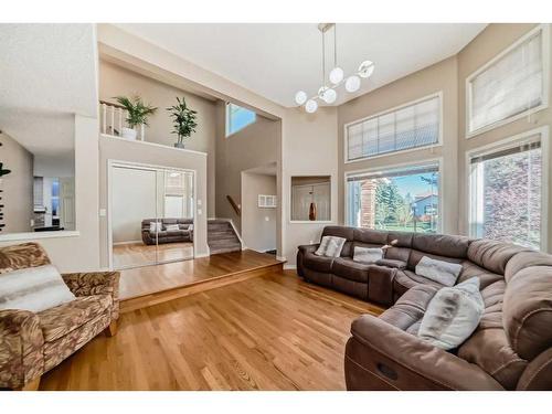 64 Santana Hill Nw, Calgary, AB - Indoor Photo Showing Living Room