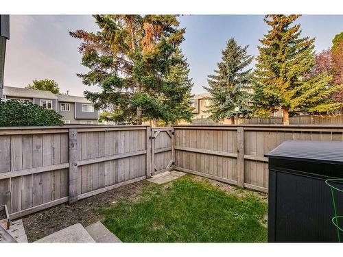 47-219 90 Avenue Se, Calgary, AB - Outdoor