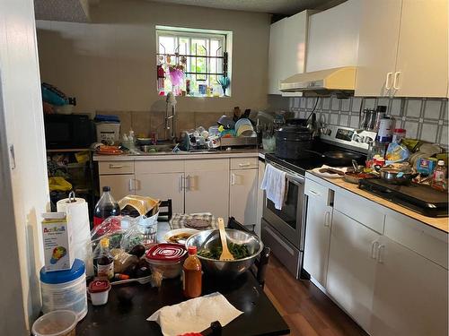 751 Rundleridge Drive Ne, Calgary, AB - Indoor Photo Showing Kitchen