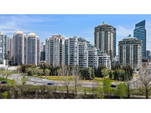 1506-1108 6 Avenue Sw, Calgary, AB - Outdoor With Facade