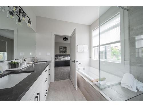 100 Royal Elm Green Nw, Calgary, AB - Indoor Photo Showing Bathroom