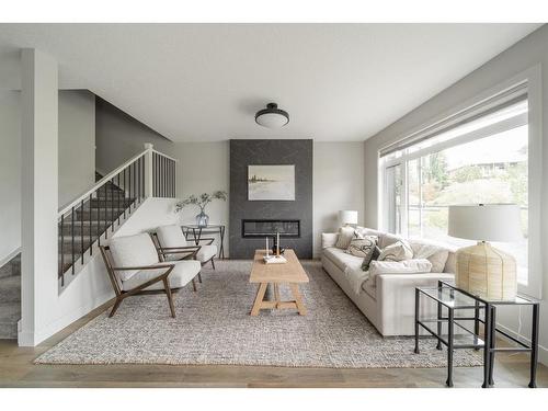 100 Royal Elm Green Nw, Calgary, AB - Indoor Photo Showing Living Room