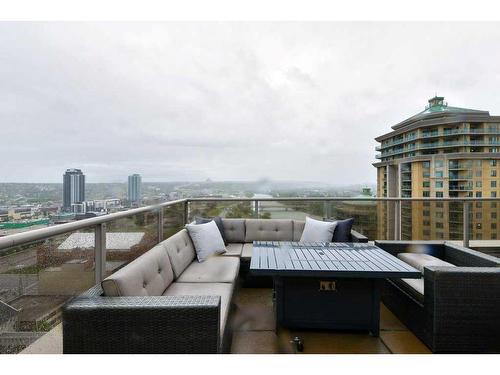 2102-683 10 Street Sw, Calgary, AB - Outdoor With View