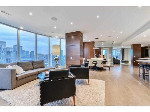 2102-683 10 Street Sw, Calgary, AB - Indoor Photo Showing Living Room