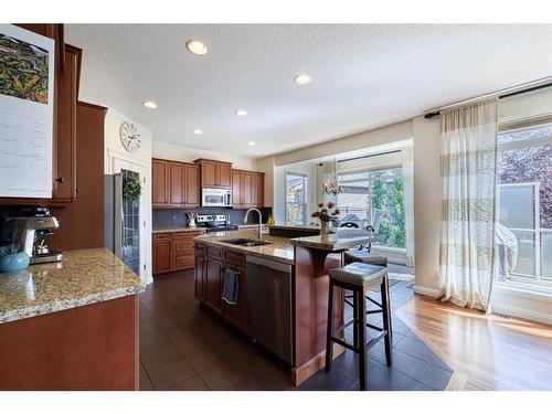 311 Royal Oak Circle Nw, Calgary, AB - Indoor Photo Showing Kitchen With Double Sink