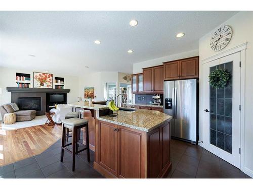 311 Royal Oak Circle Nw, Calgary, AB - Indoor Photo Showing Kitchen