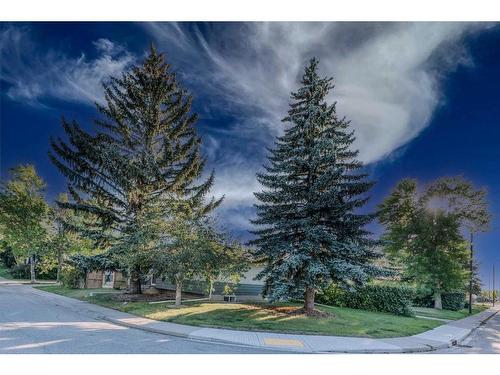 2403 54 Avenue Sw, Calgary, AB - Outdoor With View