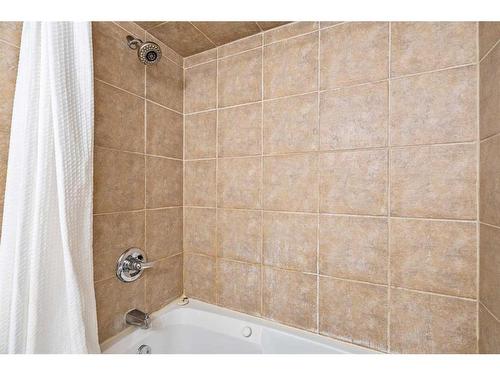 101-836 4 Avenue Nw, Calgary, AB - Indoor Photo Showing Bathroom