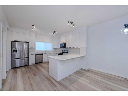 73 Legacy Glen Place Se, Calgary, AB - Indoor Photo Showing Kitchen With Stainless Steel Kitchen With Upgraded Kitchen