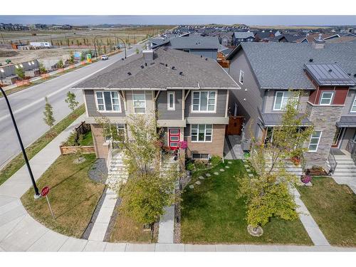 116 Livingston Parade Ne, Calgary, AB - Outdoor