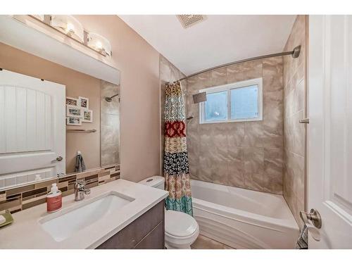 39 Southland Crescent Sw, Calgary, AB - Indoor Photo Showing Bathroom