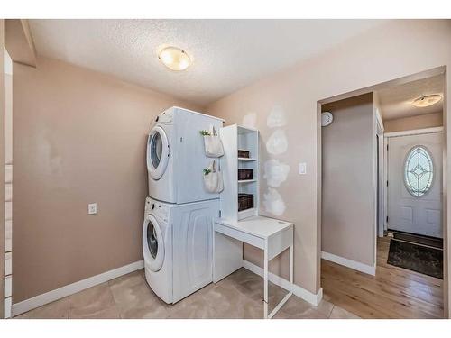 39 Southland Crescent Sw, Calgary, AB - Indoor Photo Showing Laundry Room