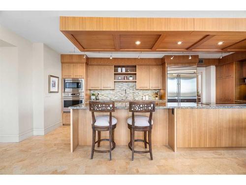 606,607-3316 Rideau Place Sw, Calgary, AB - Indoor Photo Showing Kitchen