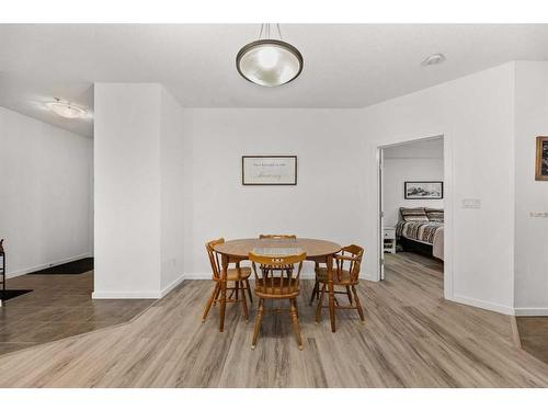 1217-604 East Lake Boulevard Ne, Airdrie, AB - Indoor Photo Showing Dining Room