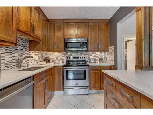 302-1731 9A Street Sw, Calgary, AB - Indoor Photo Showing Kitchen With Stainless Steel Kitchen With Upgraded Kitchen