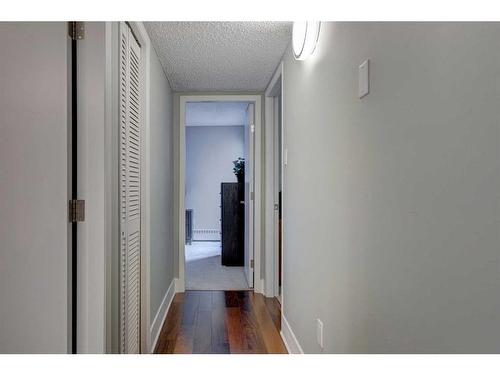 302-1731 9A Street Sw, Calgary, AB - Indoor Photo Showing Other Room