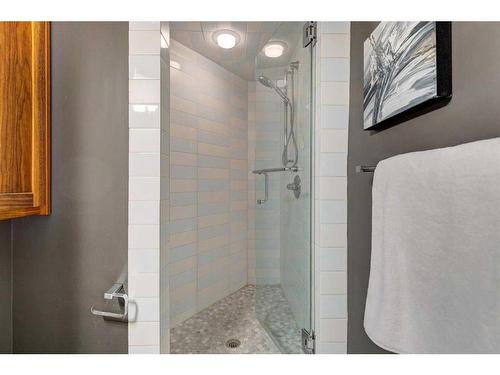 302-1731 9A Street Sw, Calgary, AB - Indoor Photo Showing Bathroom