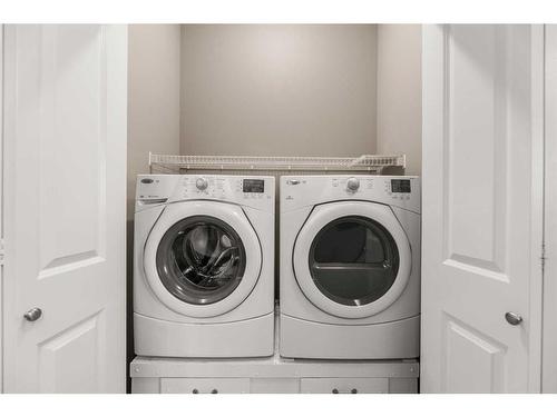 1 Havenfield Drive, Carstairs, AB - Indoor Photo Showing Laundry Room