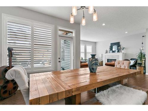 203 Bayview Circle Sw, Airdrie, AB - Indoor Photo Showing Dining Room