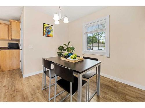 347 Huntbourne Way Ne, Calgary, AB - Indoor Photo Showing Dining Room