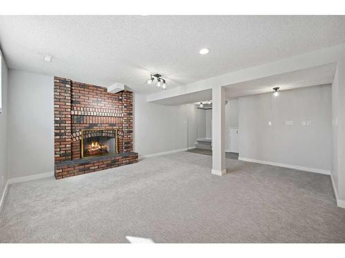 139 Bracewood Road Sw, Calgary, AB - Indoor Photo Showing Other Room