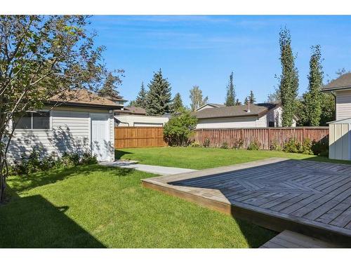 139 Bracewood Road Sw, Calgary, AB - Outdoor With Deck Patio Veranda With Backyard